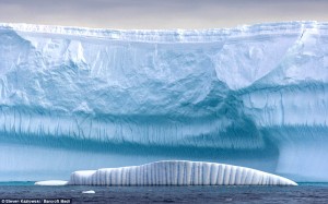 Арктический айсберг